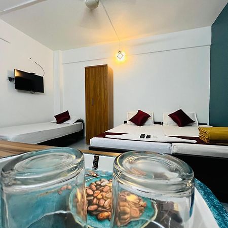 Priya Lodge Kozhikode Eksteriør bilde