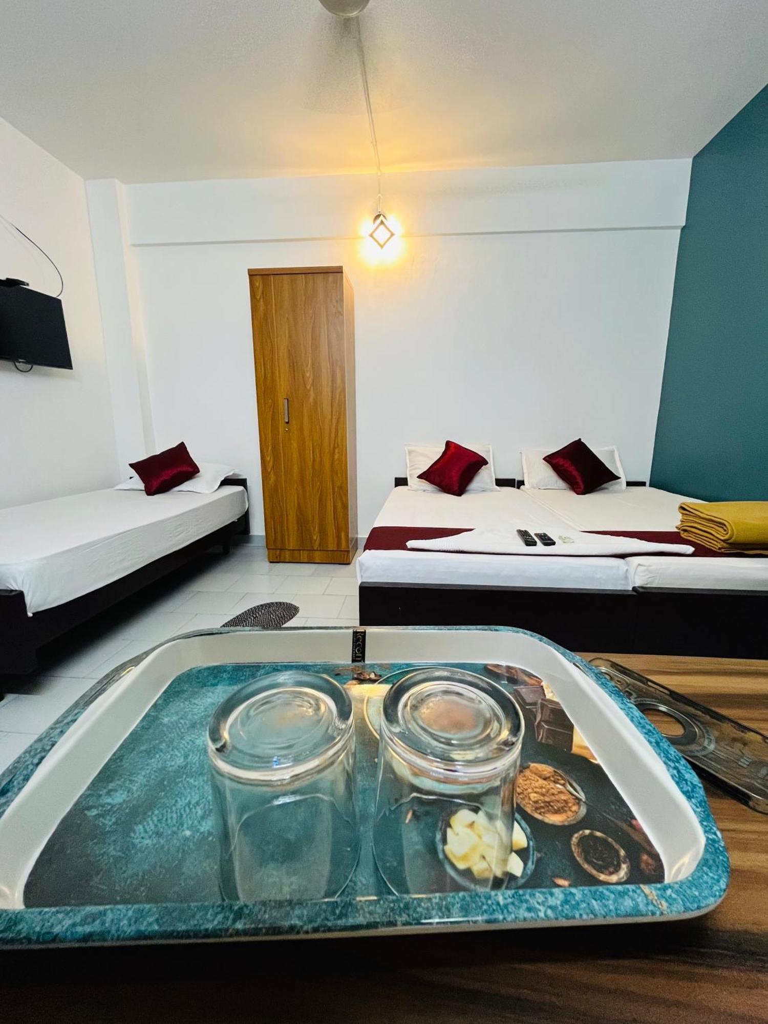 Priya Lodge Kozhikode Eksteriør bilde