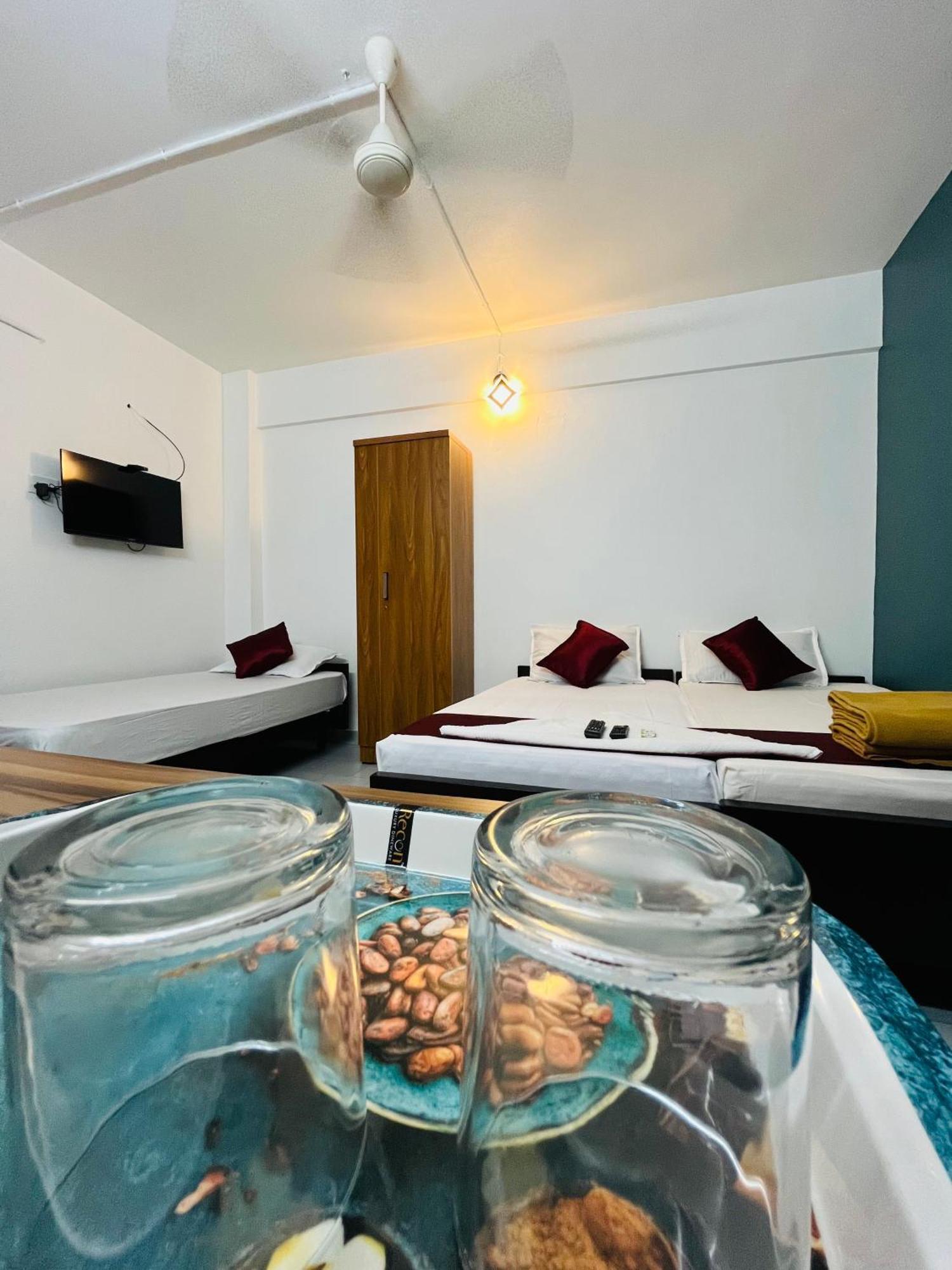 Priya Lodge Kozhikode Eksteriør bilde
