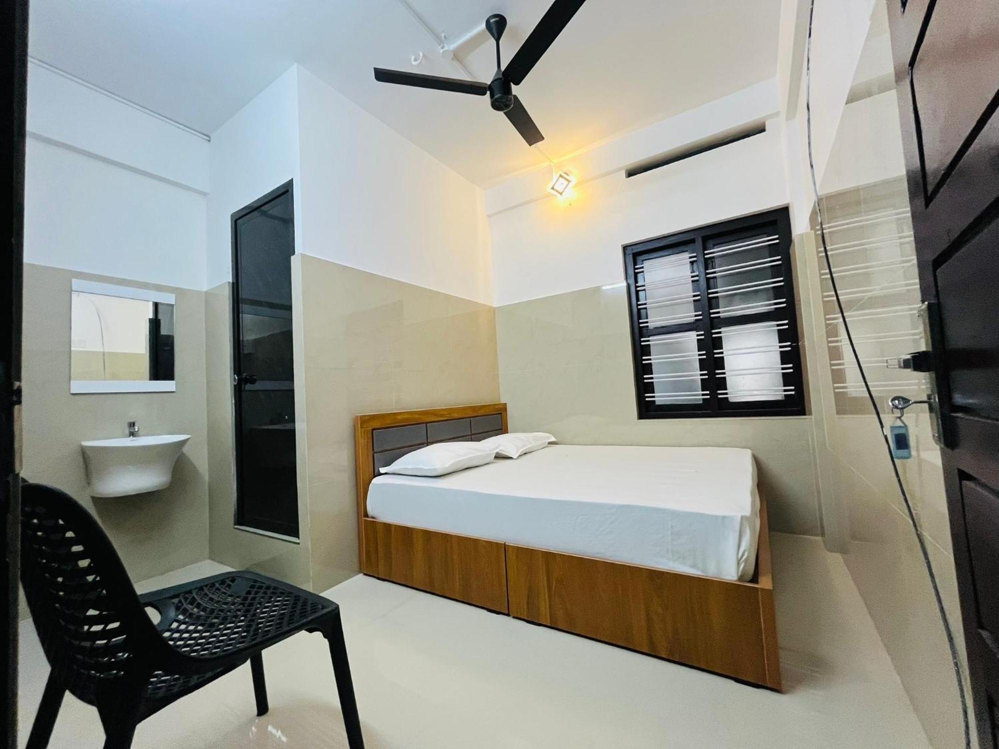 Priya Lodge Kozhikode Eksteriør bilde