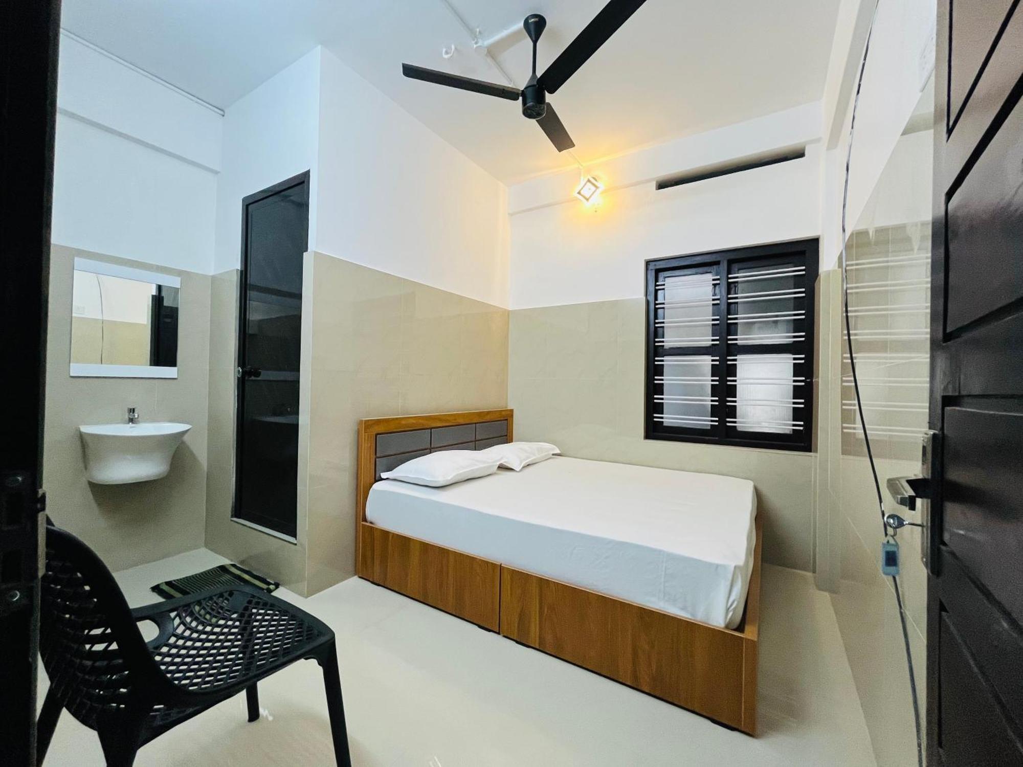 Priya Lodge Kozhikode Eksteriør bilde